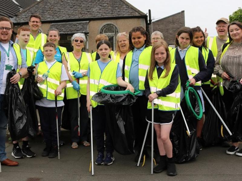 Tollcross Litter Picking hub launch Displays a larger version of this image in a new browser window